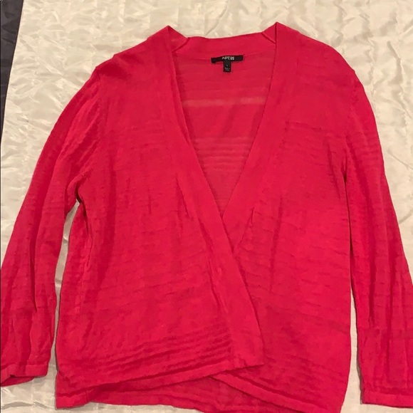 Lightweight, short/crop style cardigan - Picture 2 of 6